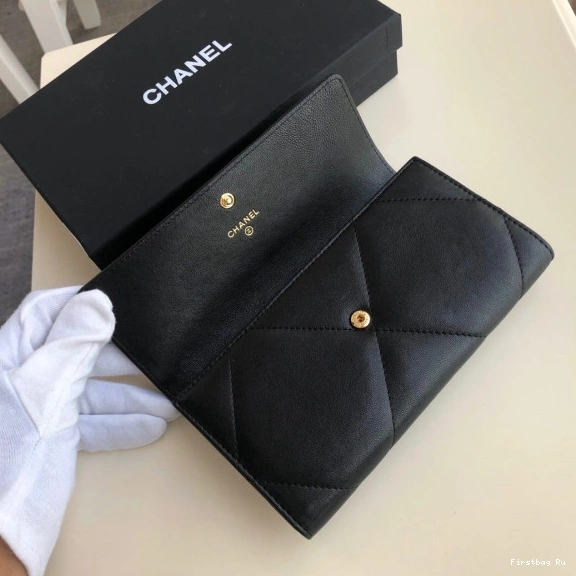 First Bag Ru LONG FLAP CHANEL 19 WALLET 0825